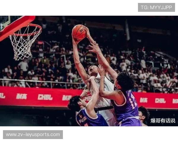 CBA广州快攻三线反击完成空接暴扣：城市激情与场上速度的共鸣