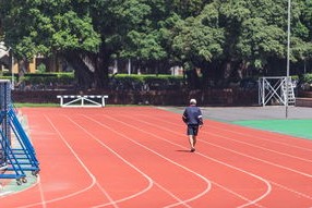 乐鱼体育官网投注-高校运动训练负荷监测与调整策略，运动训练学负荷