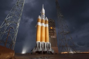 乐鱼体育app下载地址-锋线多点开花是否比单核心体系更具长期稳定性，锋线出现在哪