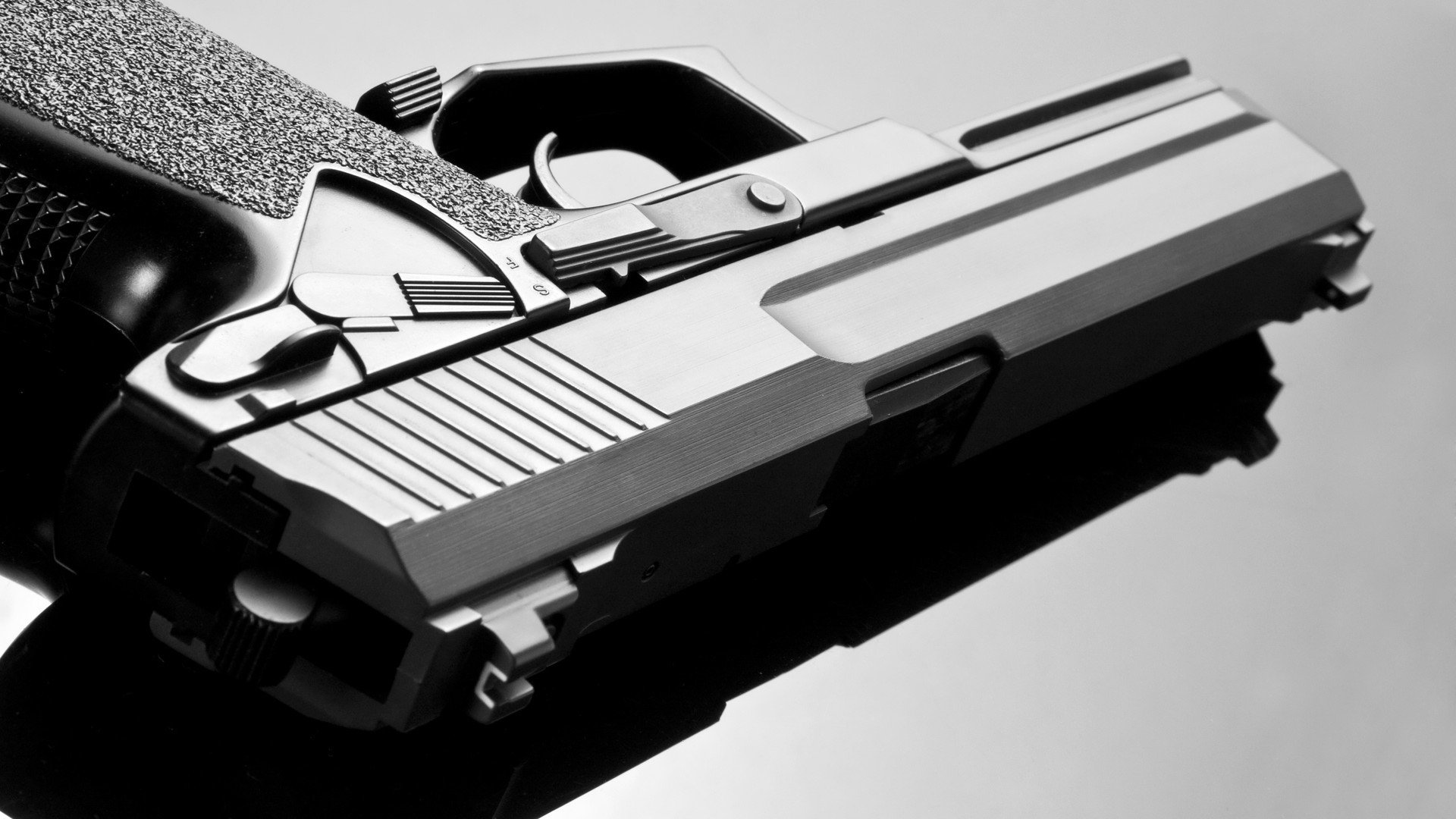 中国帆船帆板公开赛在海南扬帆起航，中国帆船帆板公开赛在海南扬帆起航多少年