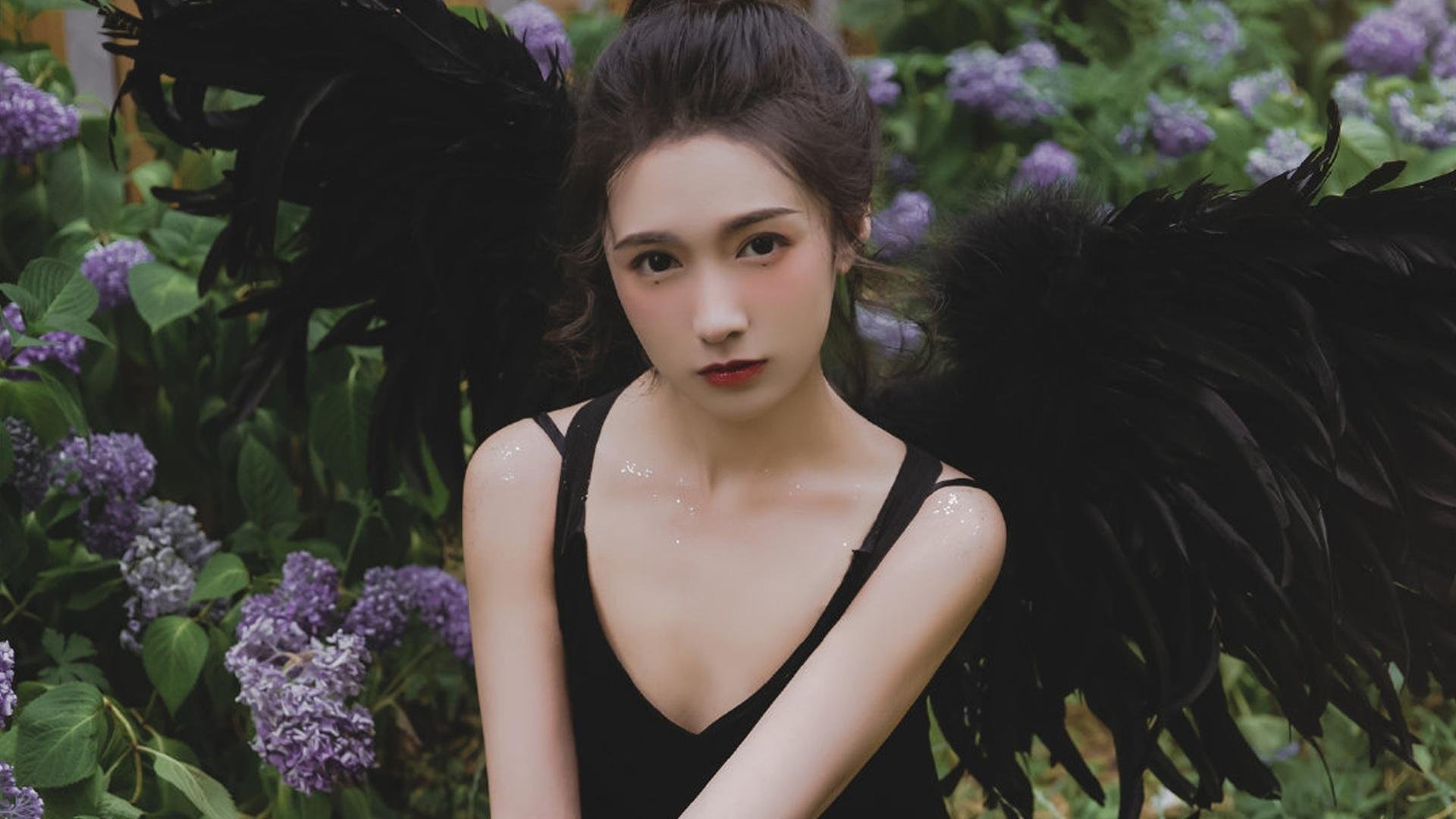 亚冠联赛中国女足战胜 球迷为姑娘们喝彩，中国女足亚洲杯战绩