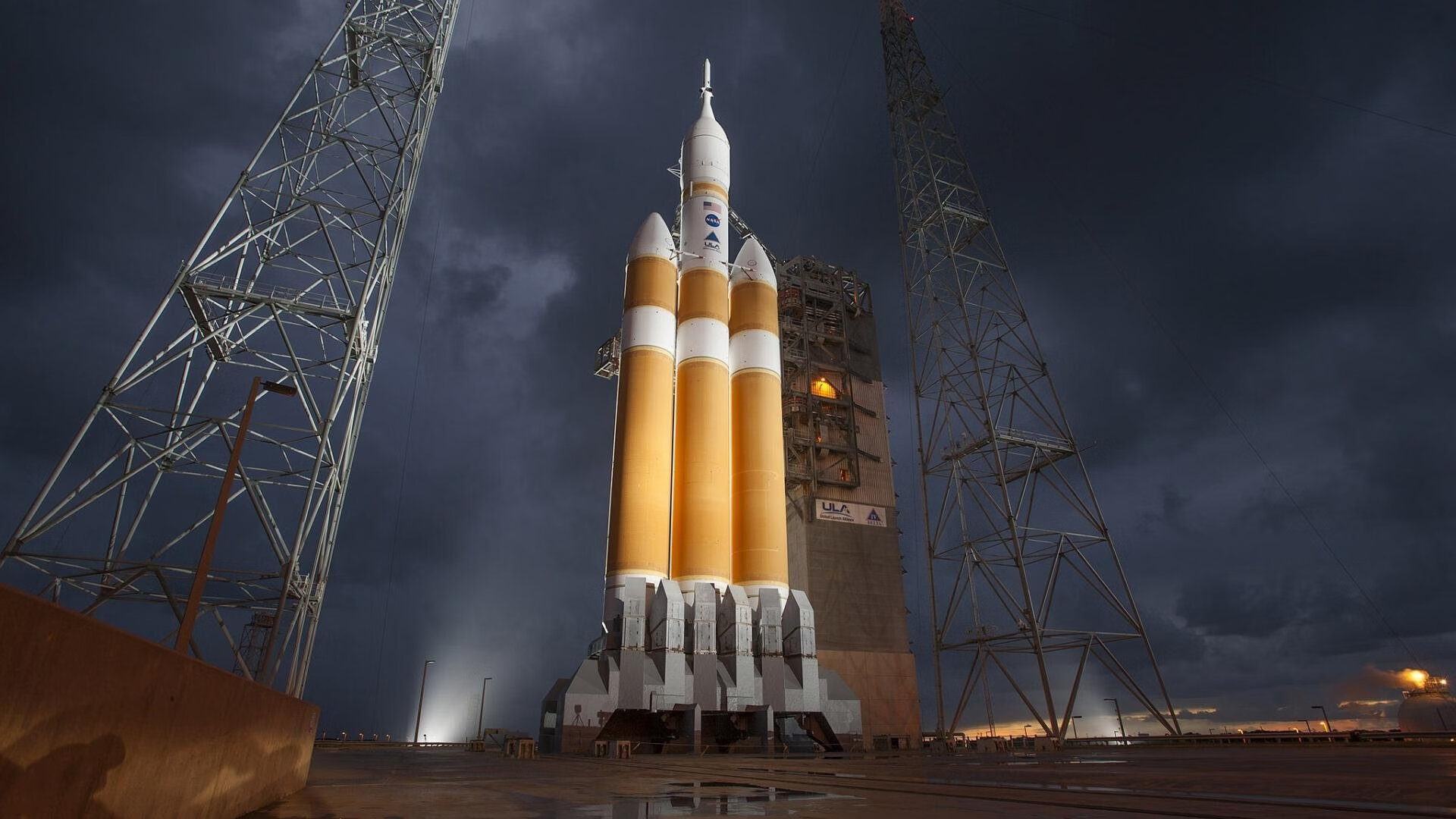 锋线多点开花是否比单核心体系更具长期稳定性，锋线出现在哪